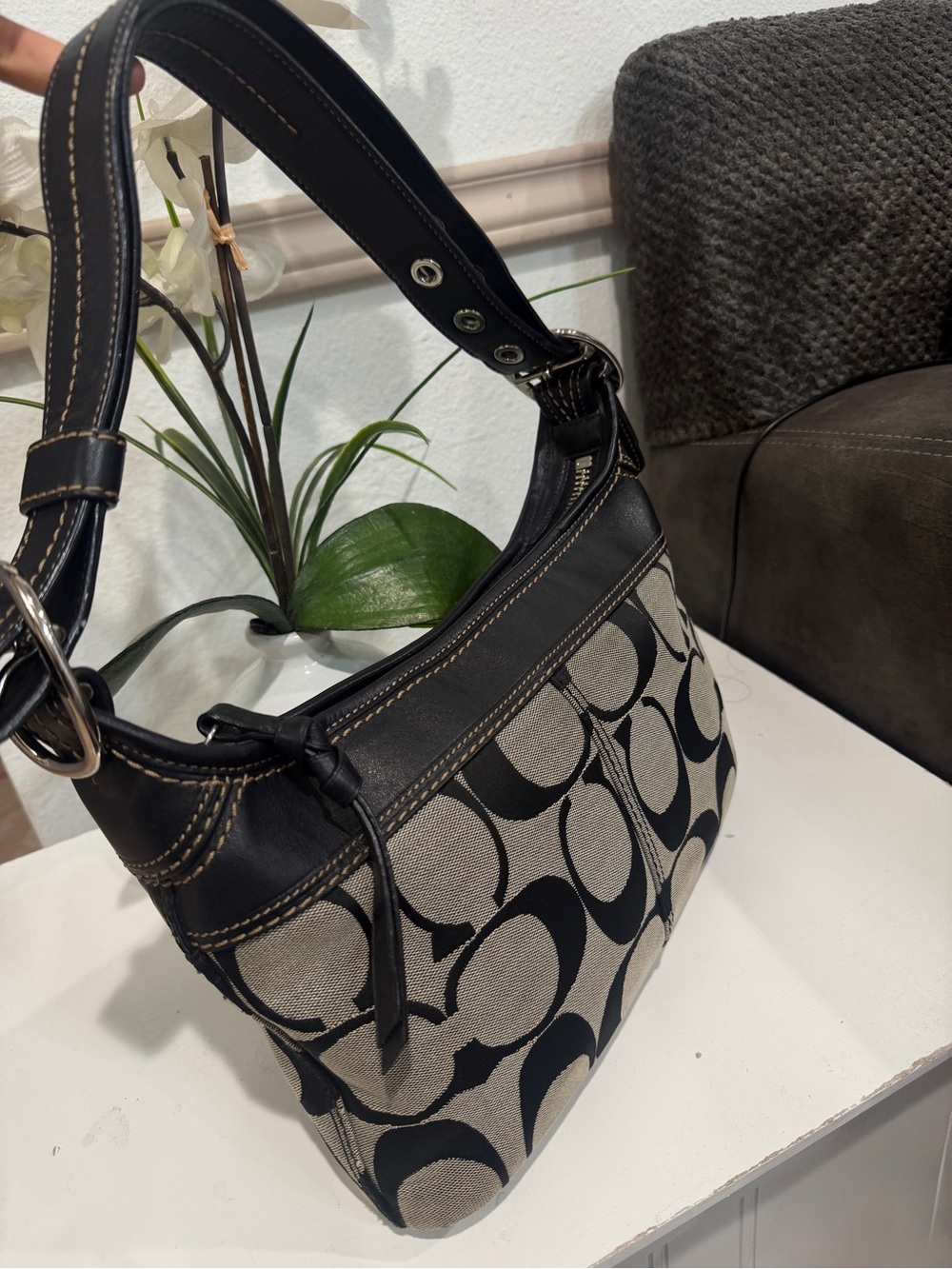 Vintage Y2K Coach Purse
Shoulder Bag Crossbody FI3359
Black & Gray Leather Trim